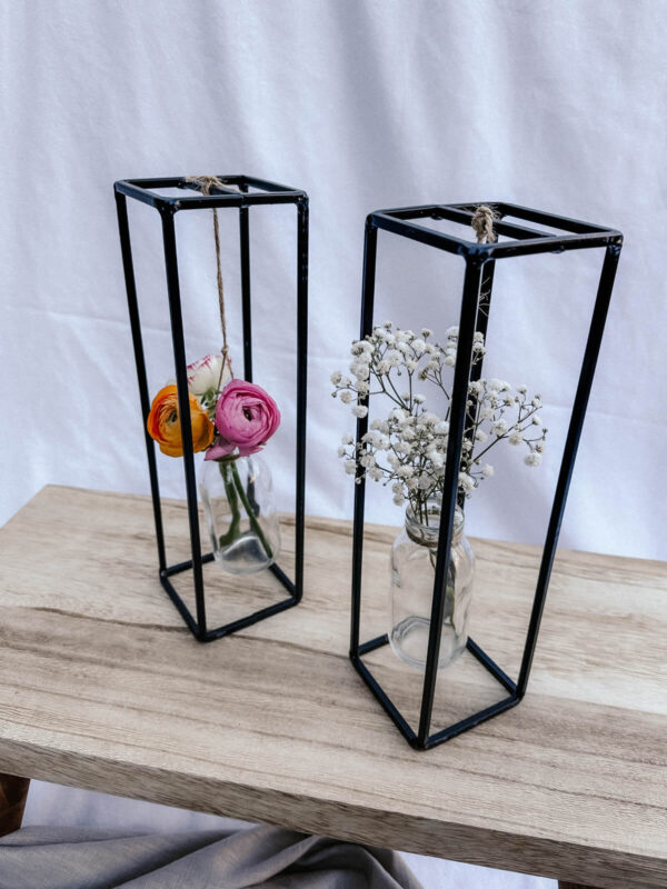 Metallständer mit Flaschenvase, schwarz – Bild 2